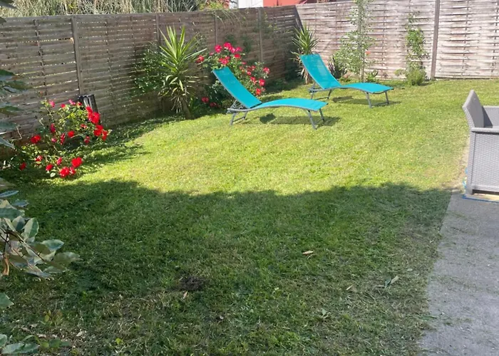 Maison Avec Jardin 펜션